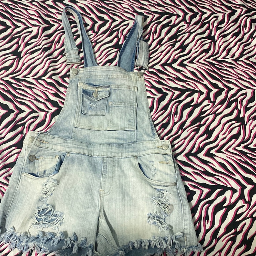 Overalls brand new I have not worn it still in perfect condition